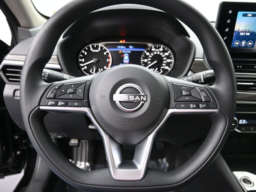 New 2025 Nissan Altima 2.5 SV w/ SV Special Edition Package FWD image 14