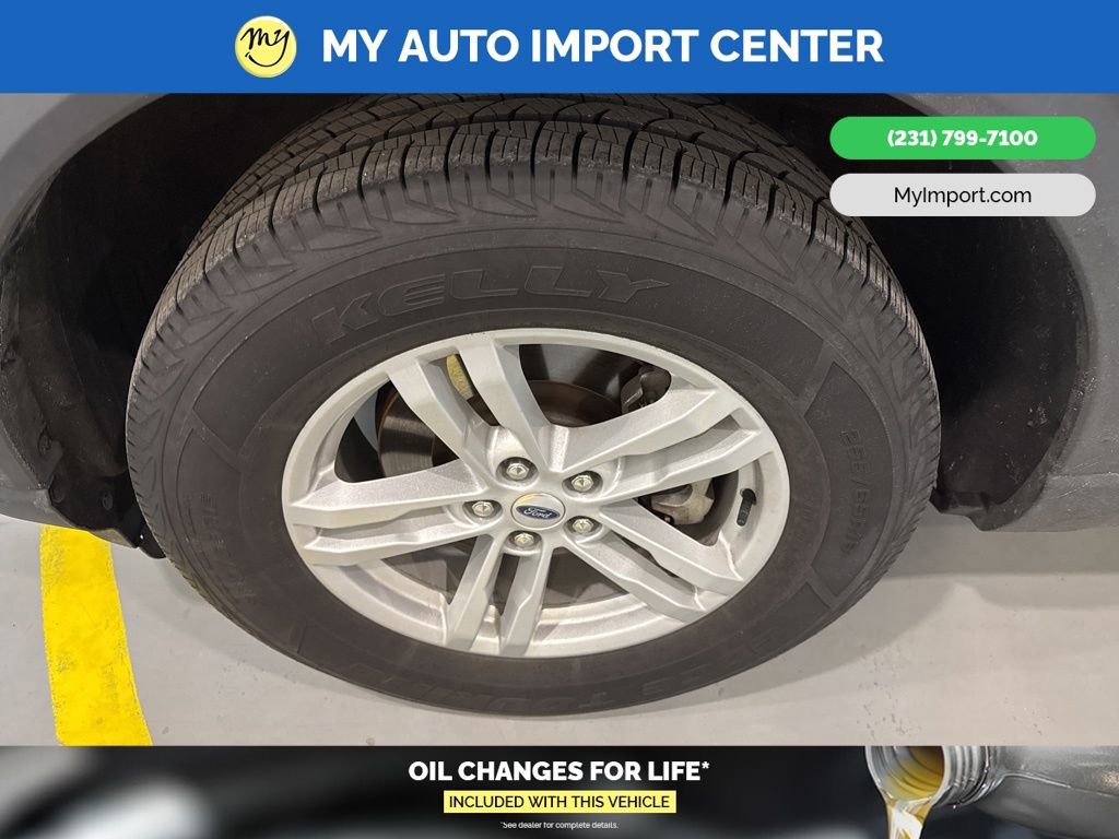 Used 2022 Ford Explorer XLT w/ Equipment Group 202A image 9