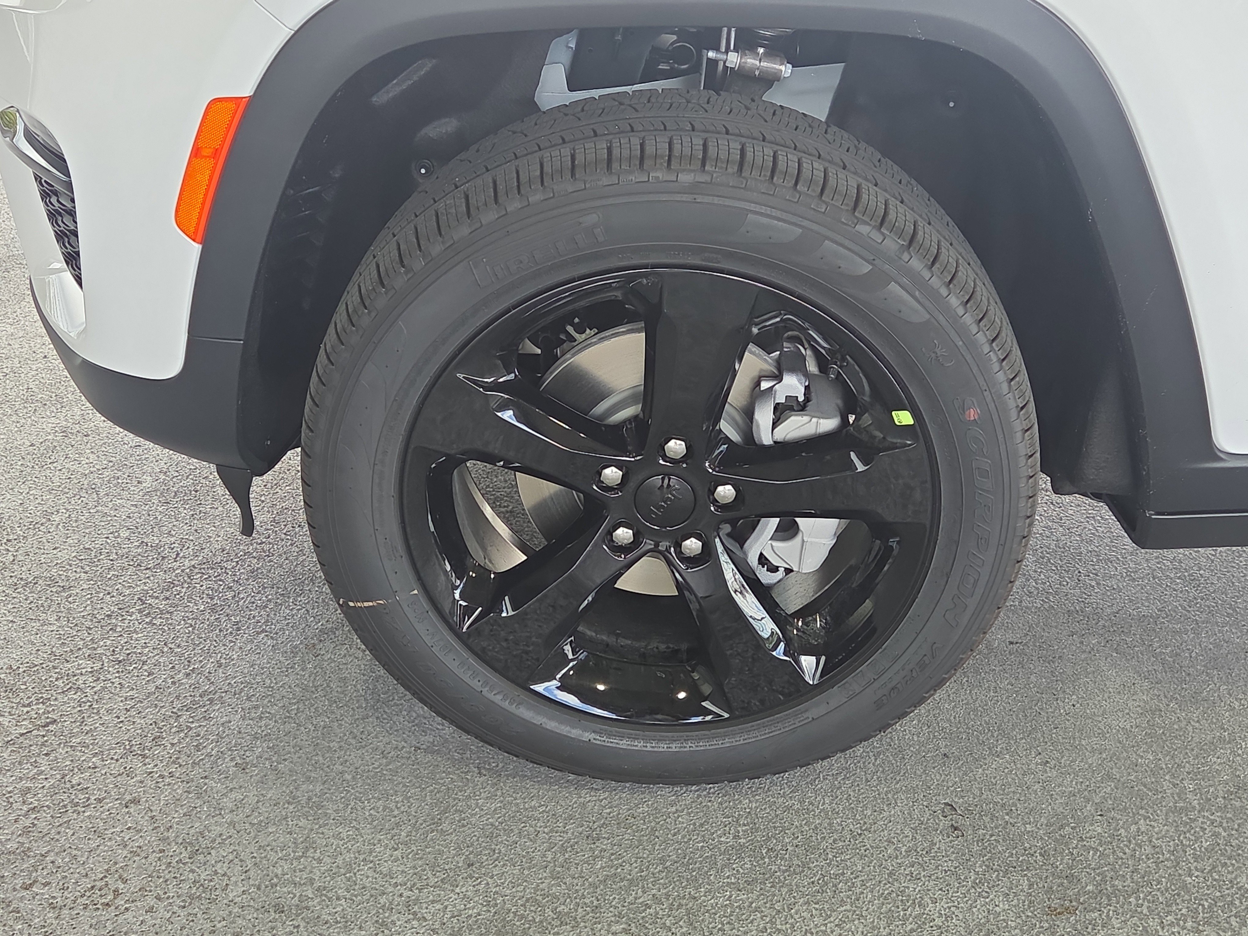 New 2025 Jeep Grand Cherokee Limited w/ Black Appearance Package RWD image 11