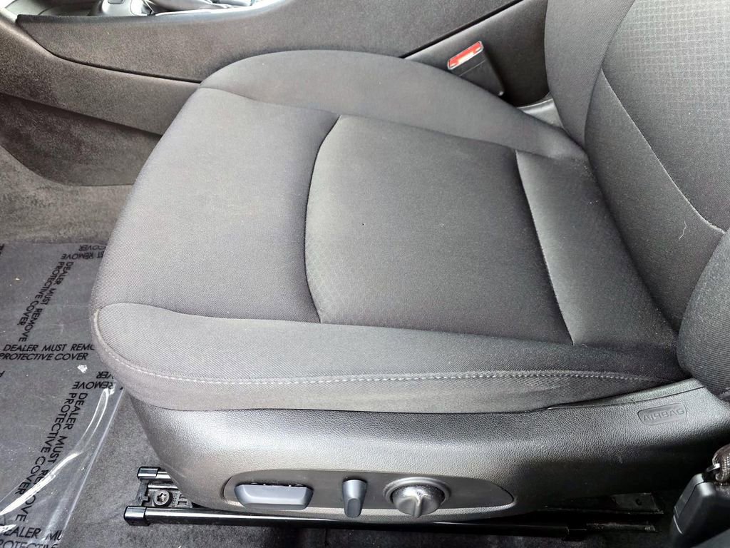 Used 2024 Chevrolet Malibu LT FWD image 30