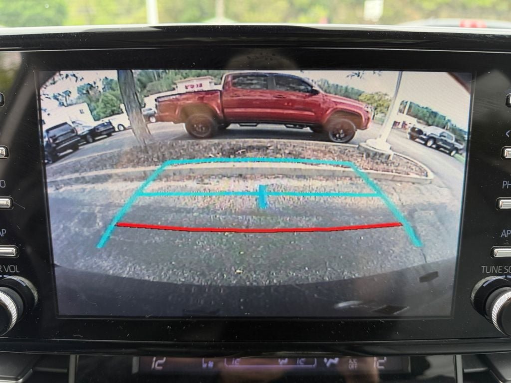 Used 2023 Toyota Sienna XLE w/ XLE Plus Package AWD/4WD image 22