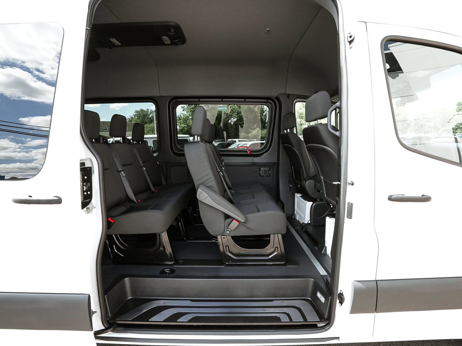 Used 2026 Mercedes-Benz Sprinter 2500 image 42