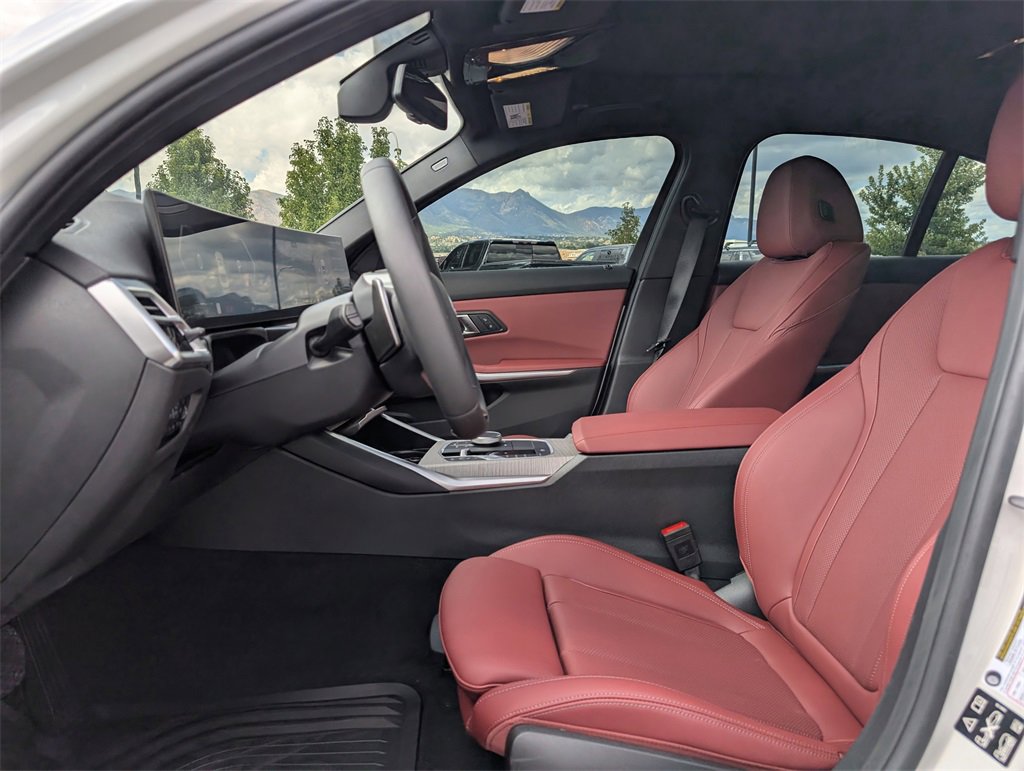 Used 2025 BMW 330i xDrive Sedan w/ Premium Package image 11