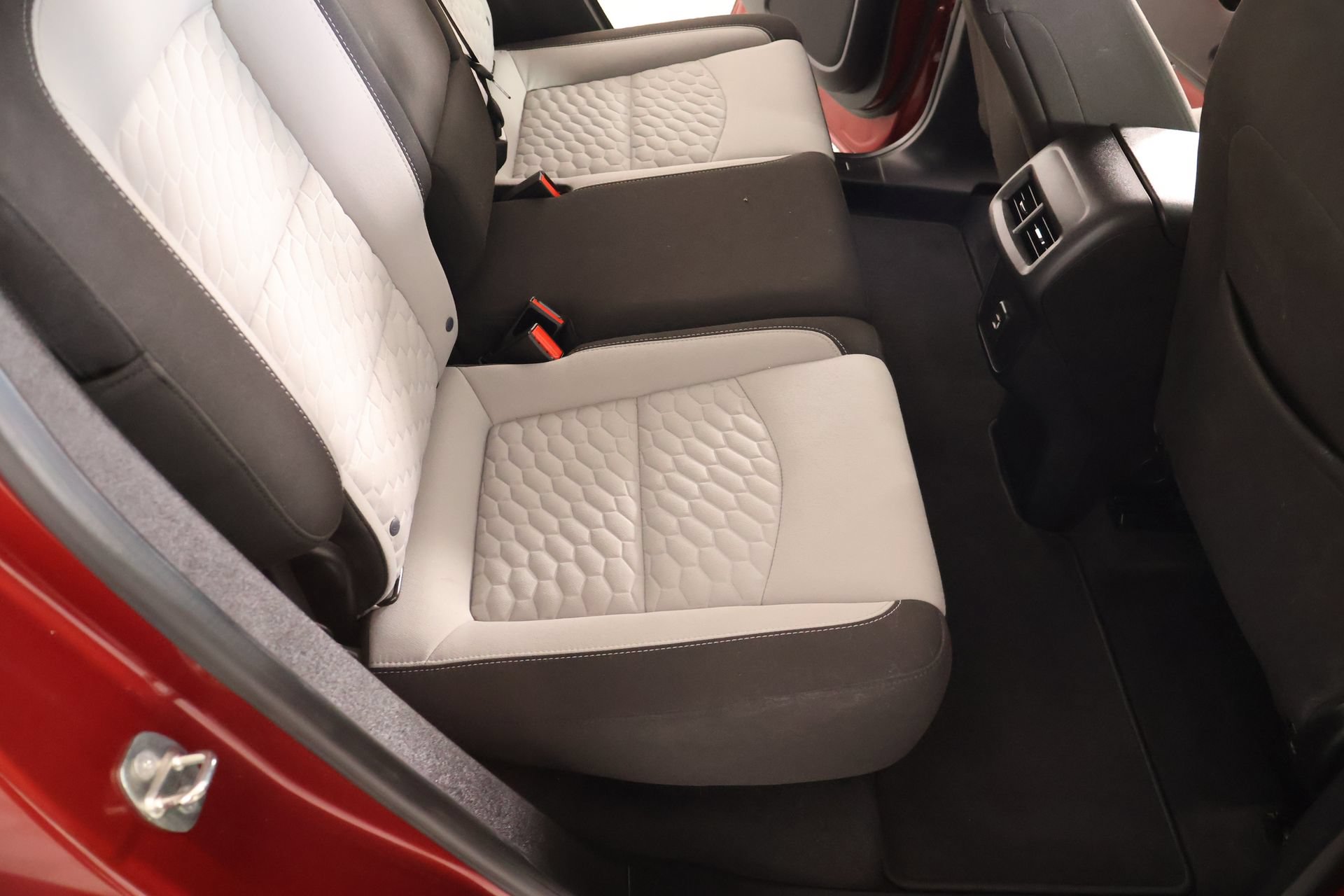 Used 2019 Chevrolet Equinox LT FWD image 14