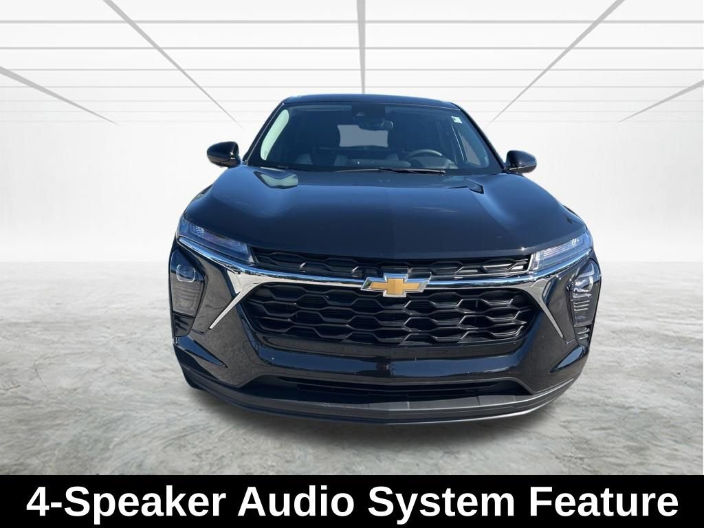 Used 2025 Chevrolet Trax LS w/ LS Convenience Package FWD image 9