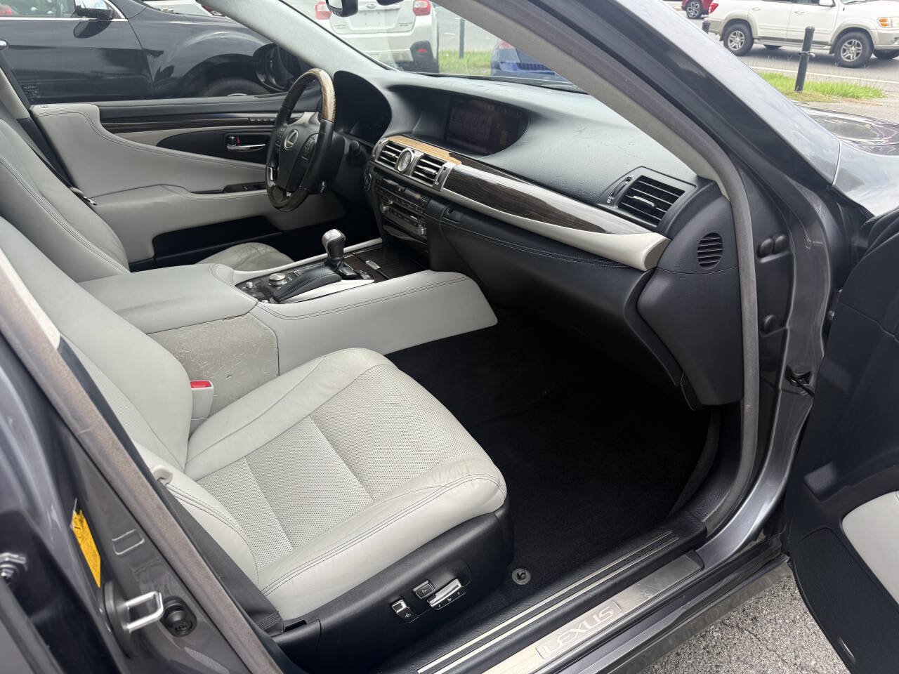 Used 2014 Lexus LS 460 L RWD image 13