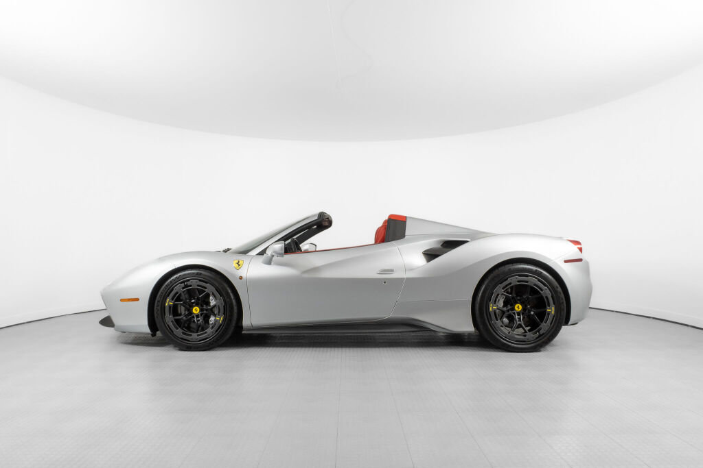 Used 2018 Ferrari 488 Spider image 2