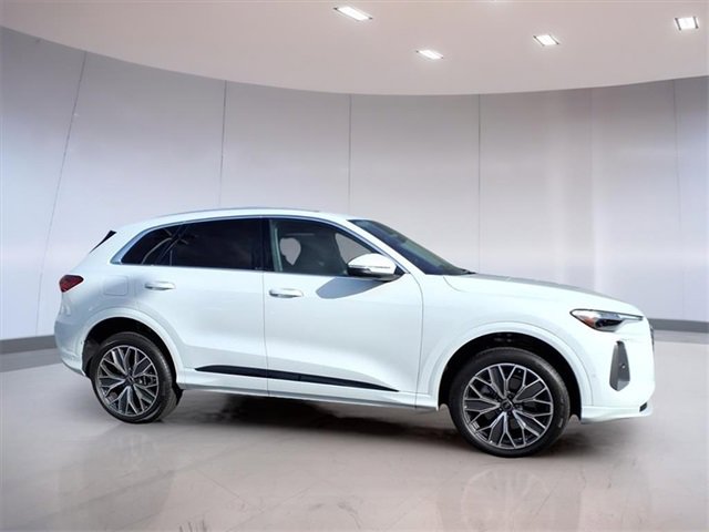 Used 2025 Audi Q5 Premium Plus w/ Premium Plus