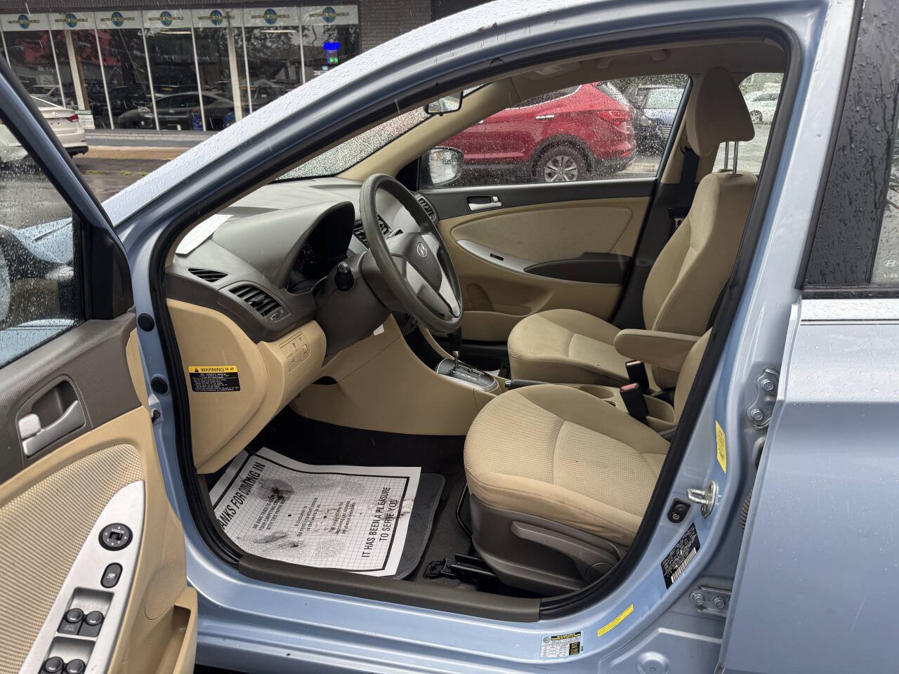 Used 2012 Hyundai Accent GLS FWD image 7