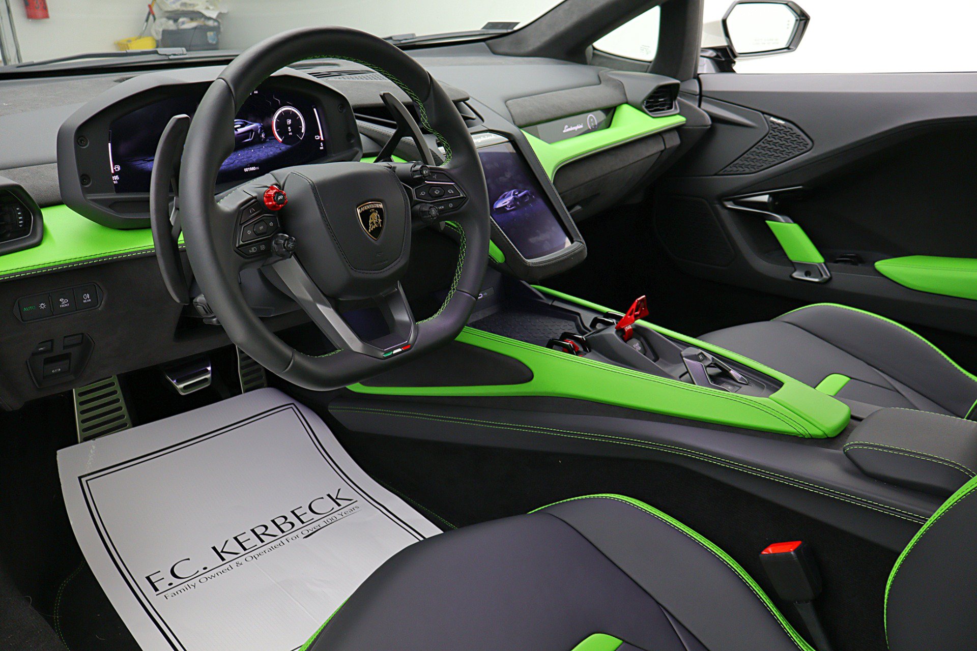 Used 2026 Lamborghini Temerario AWD/4WD image 24