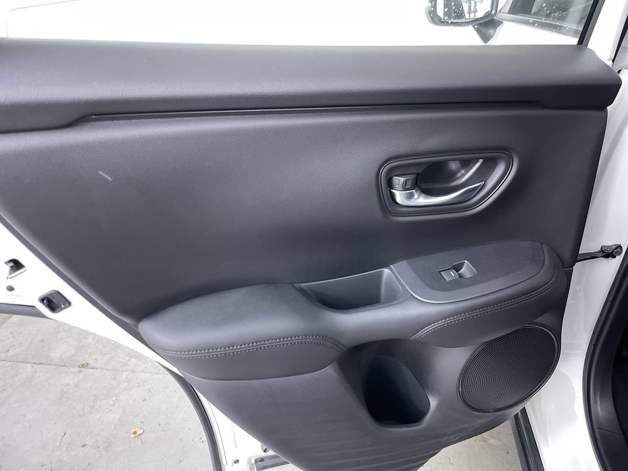Used 2023 Honda HR-V LX image 18