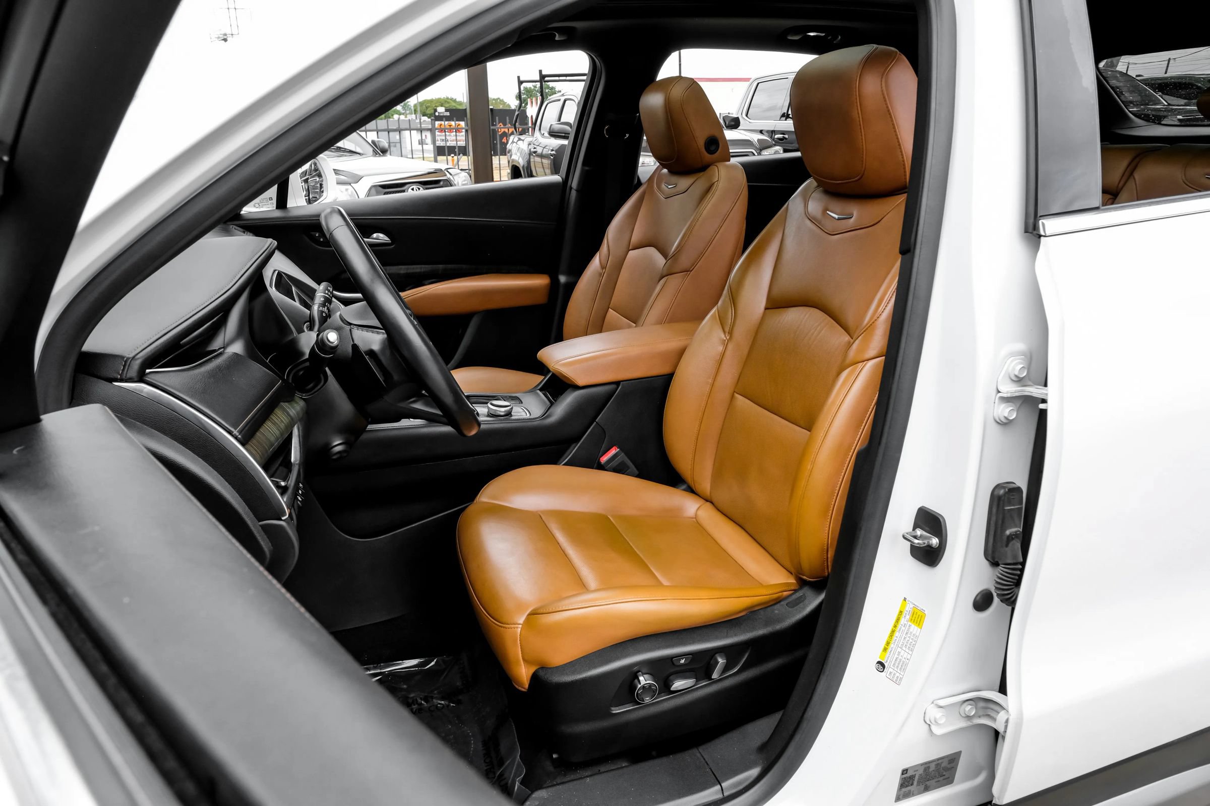 Used 2019 Cadillac XT4 Premium Luxury w/ Technology Package AWD/4WD image 34