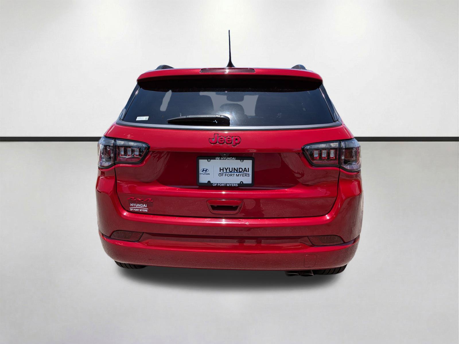 Used 2022 Jeep Compass Limited AWD/4WD image 5