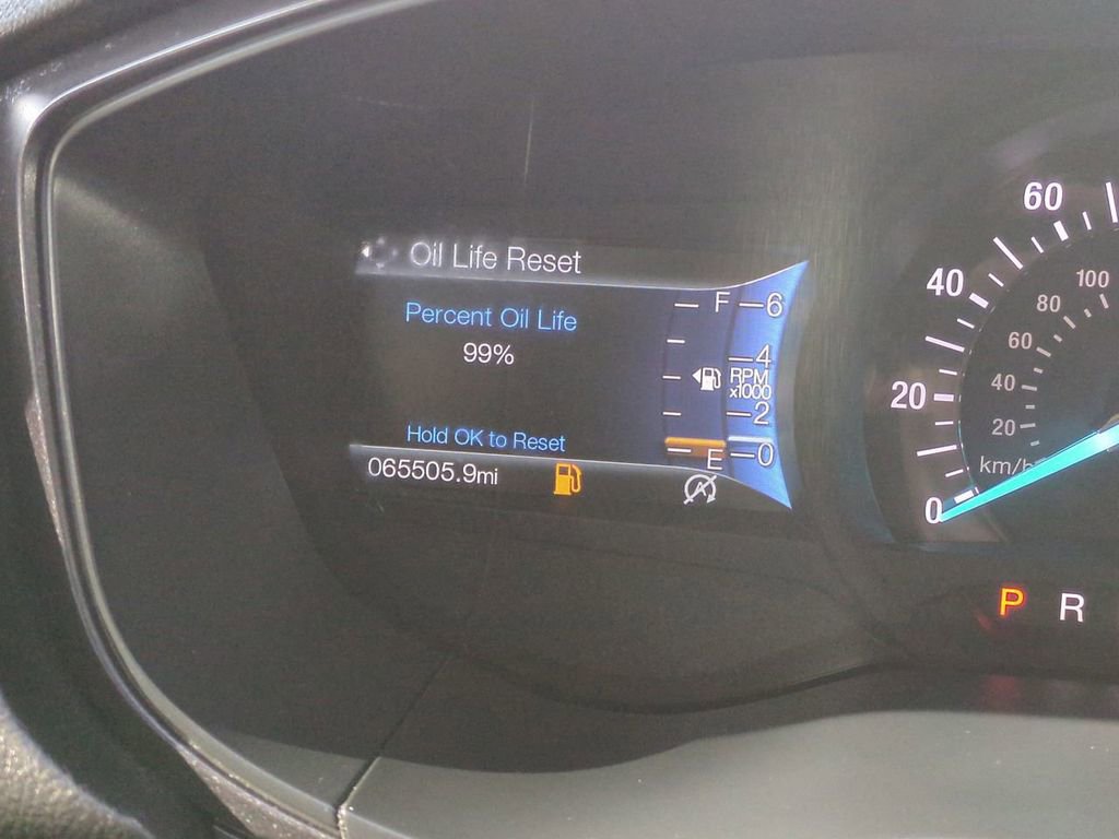 Used 2018 Ford Fusion SE w/ Equipment Group 201A image 26