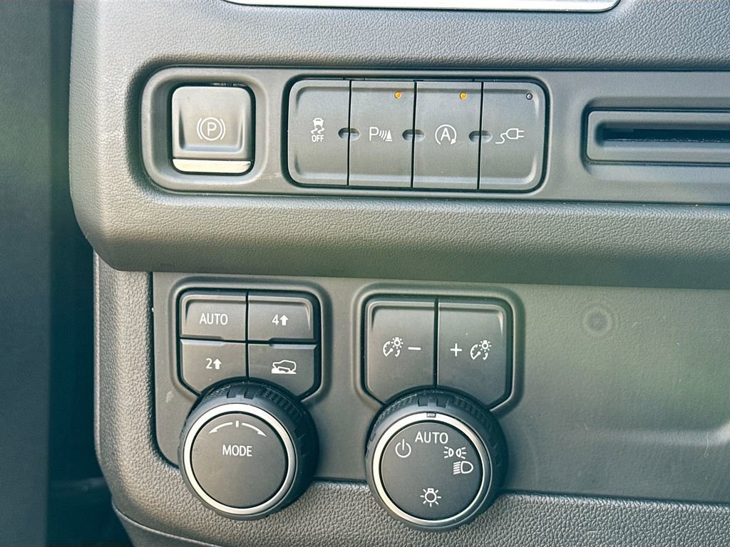 Used 2021 Chevrolet Tahoe LT image 36