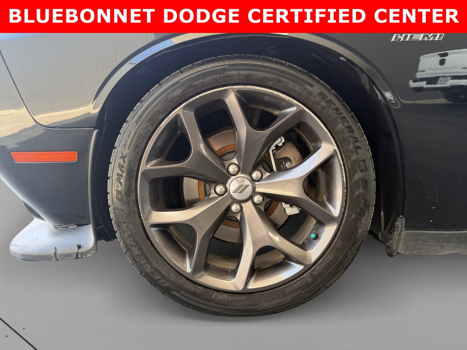 Used 2019 Dodge Challenger R/T RWD image 9