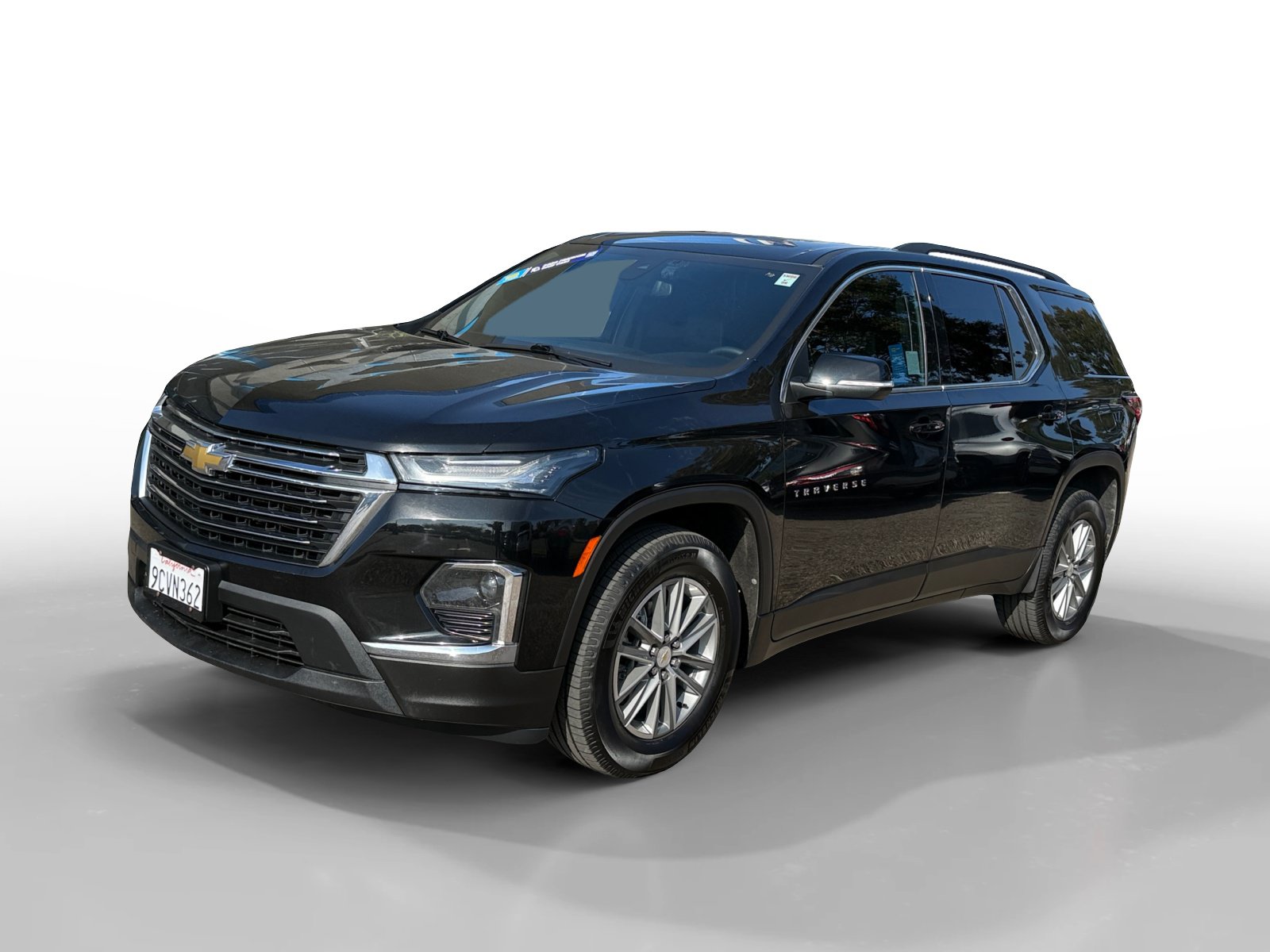 Used 2023 Chevrolet Traverse LT