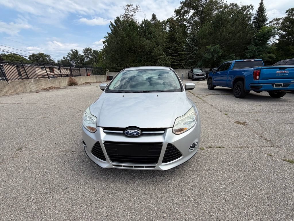 Used 2012 Ford Focus SE FWD image 3