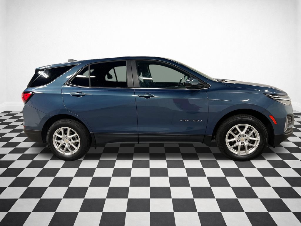 Used 2024 Chevrolet Equinox LT AWD/4WD image 2