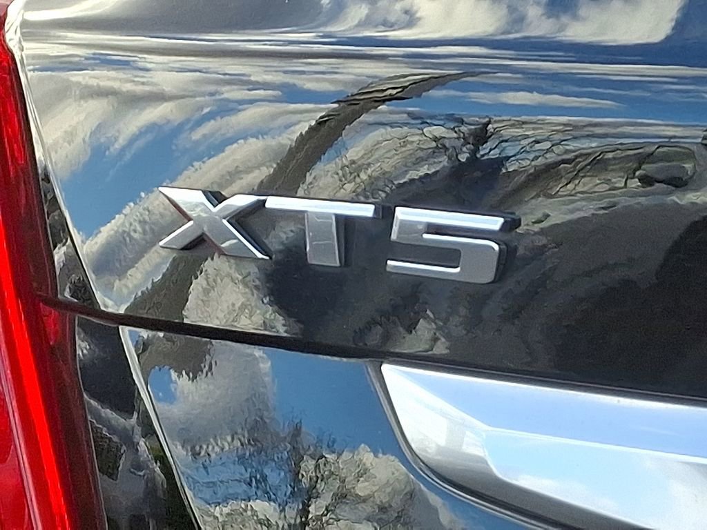 Used 2019 Cadillac XT5 Luxury image 34