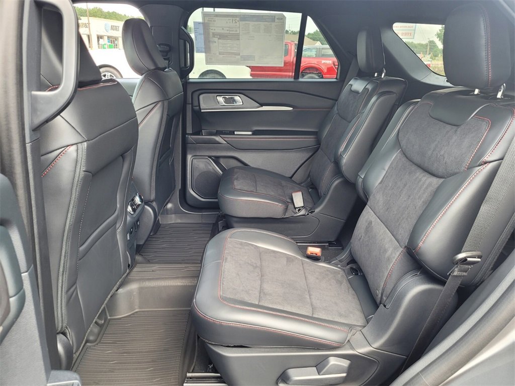 New 2025 Ford Explorer ST image 10