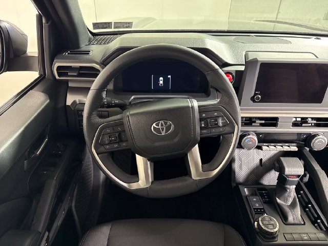Used 2025 Toyota Tacoma TRD Off-Road AWD/4WD image 20