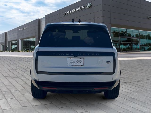 Used 2023 Land Rover Range Rover SE AWD/4WD image 4