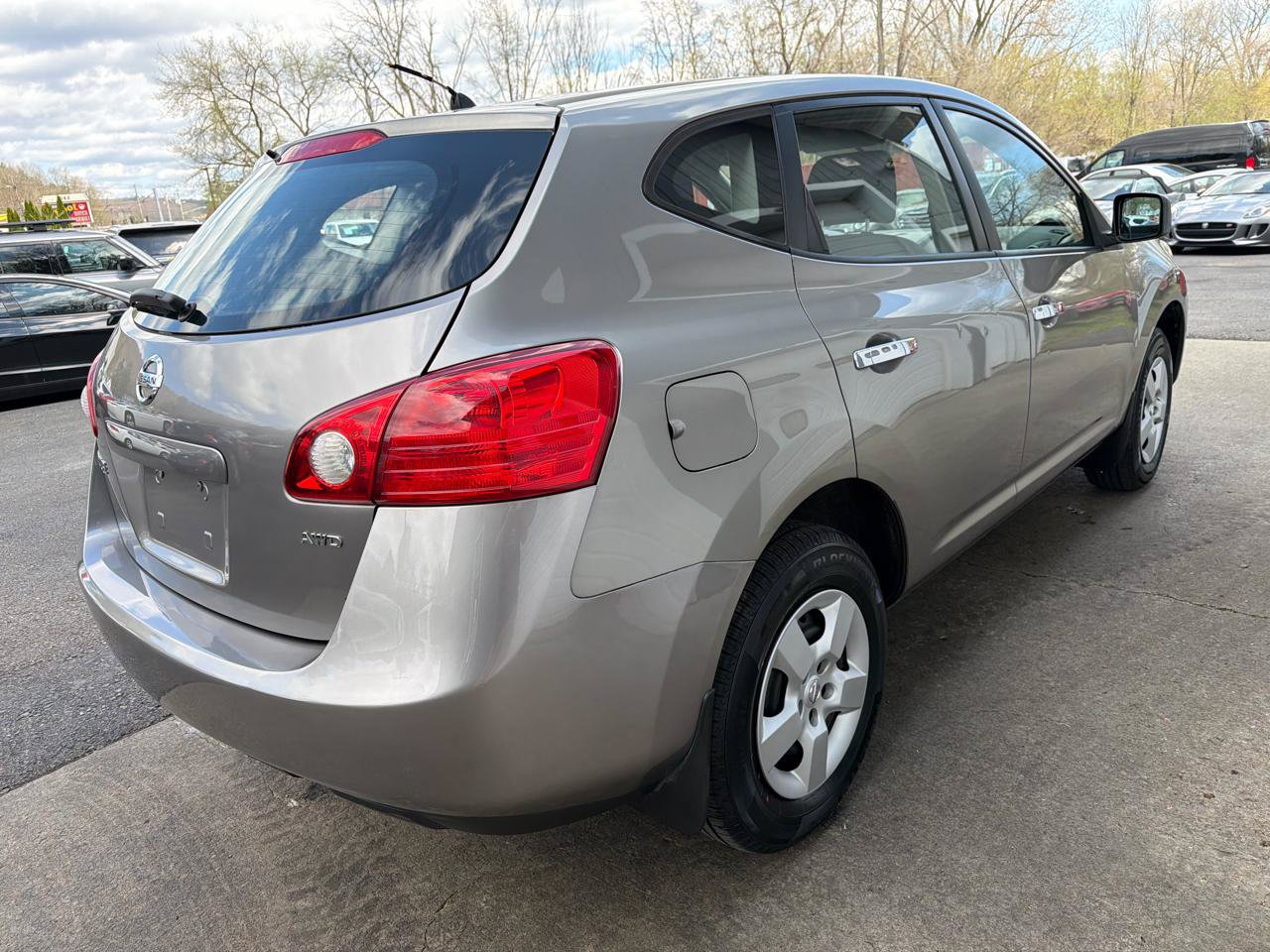 Used 2010 Nissan Rogue S AWD/4WD image 4