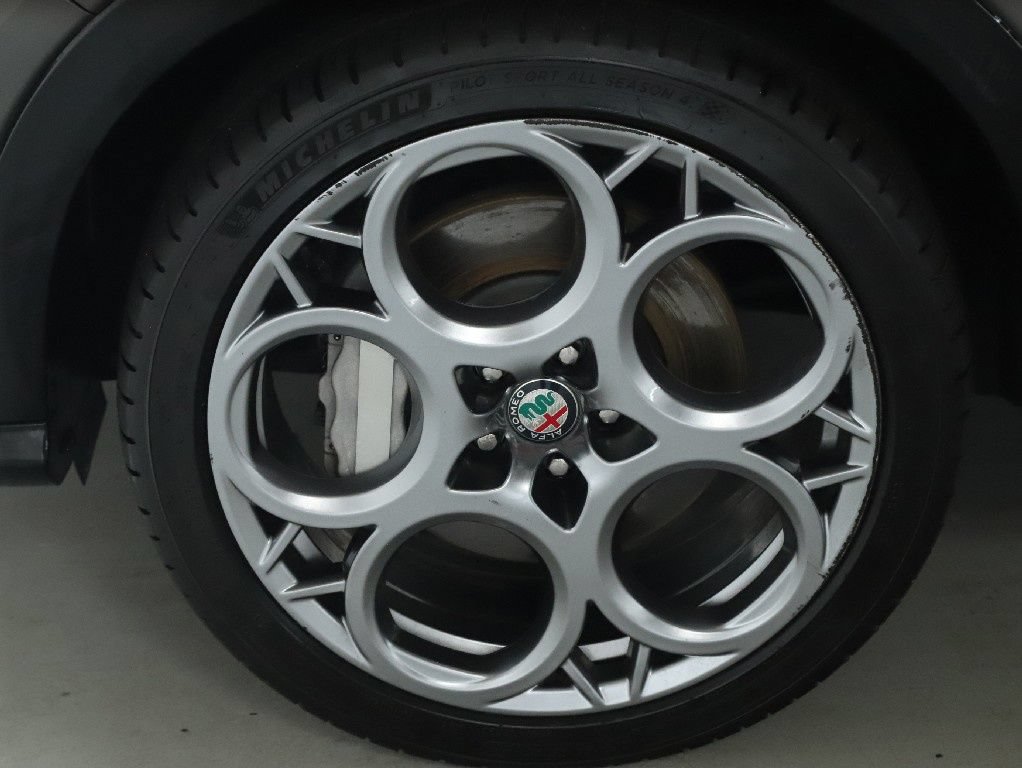 Used 2024 Alfa Romeo Tonale Ti w/ Active Assist Package AWD/4WD image 39