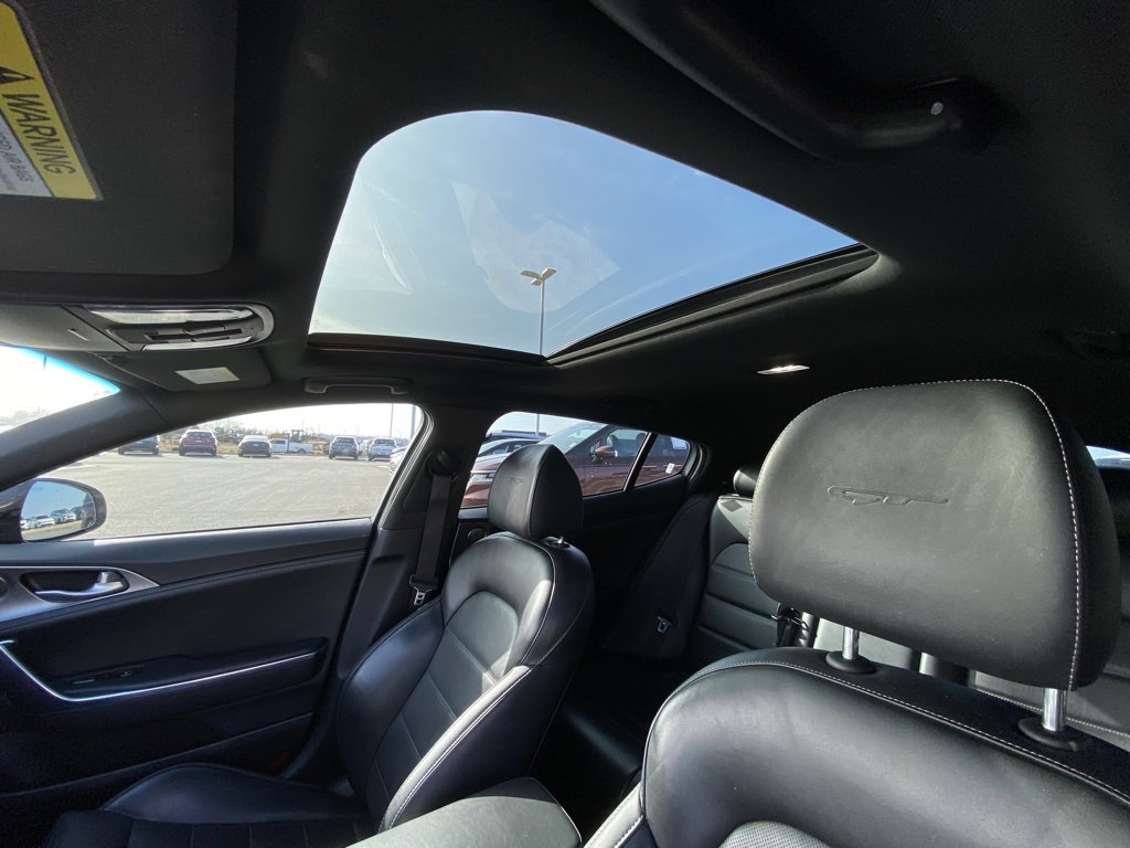 Used 2021 Kia Stinger GT2 image 24
