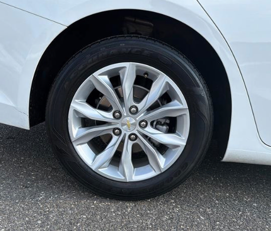 Used 2024 Chevrolet Malibu LT FWD image 5