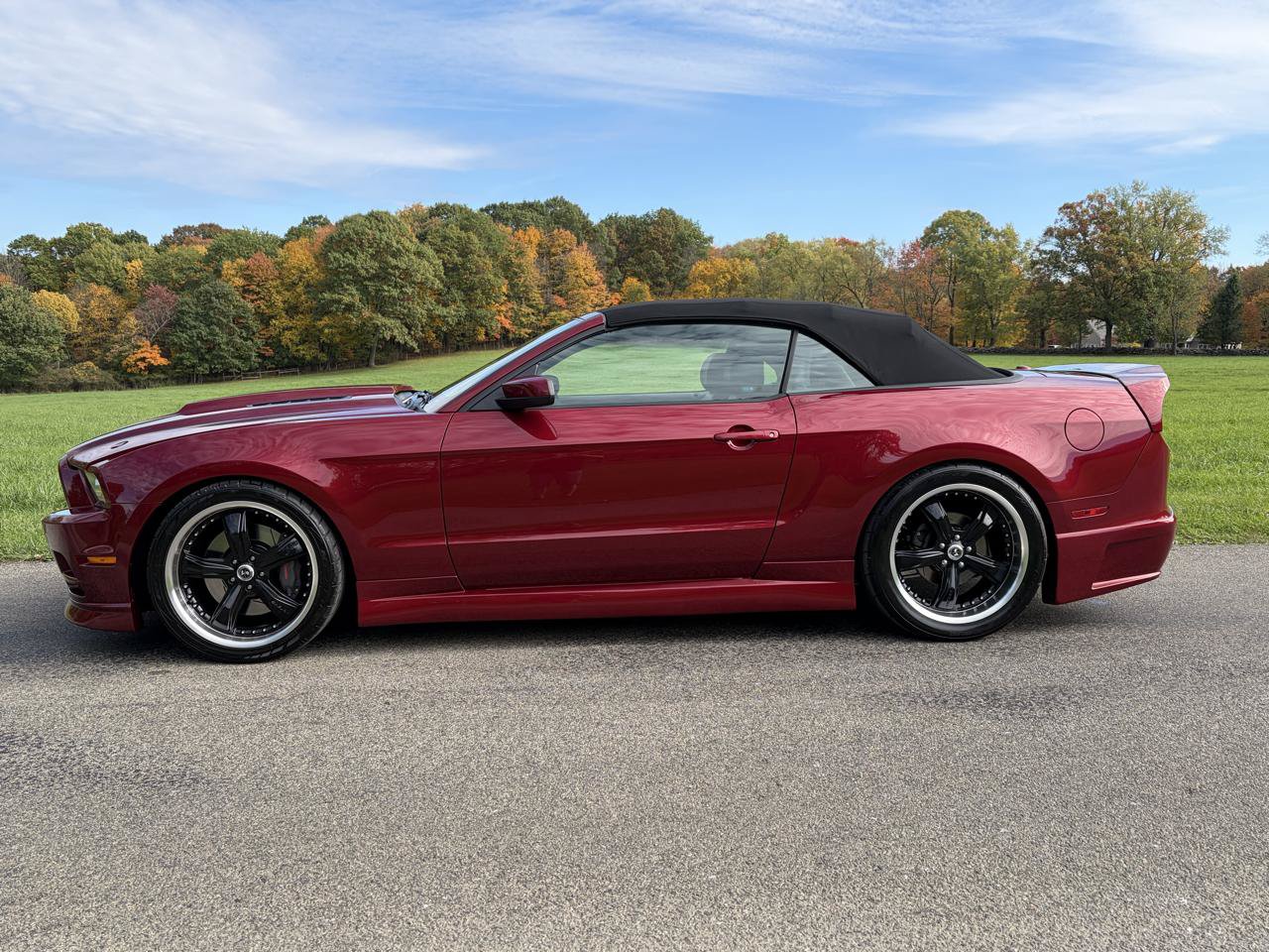 Used 2014 Ford Mustang GT Premium w/ Brembo Brake Package RWD image 16