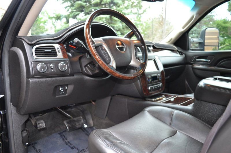Used 2013 GMC Sierra 3500 Denali image 19