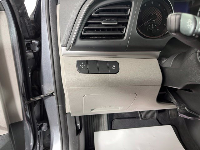 Used 2019 Hyundai Elantra SE FWD image 18