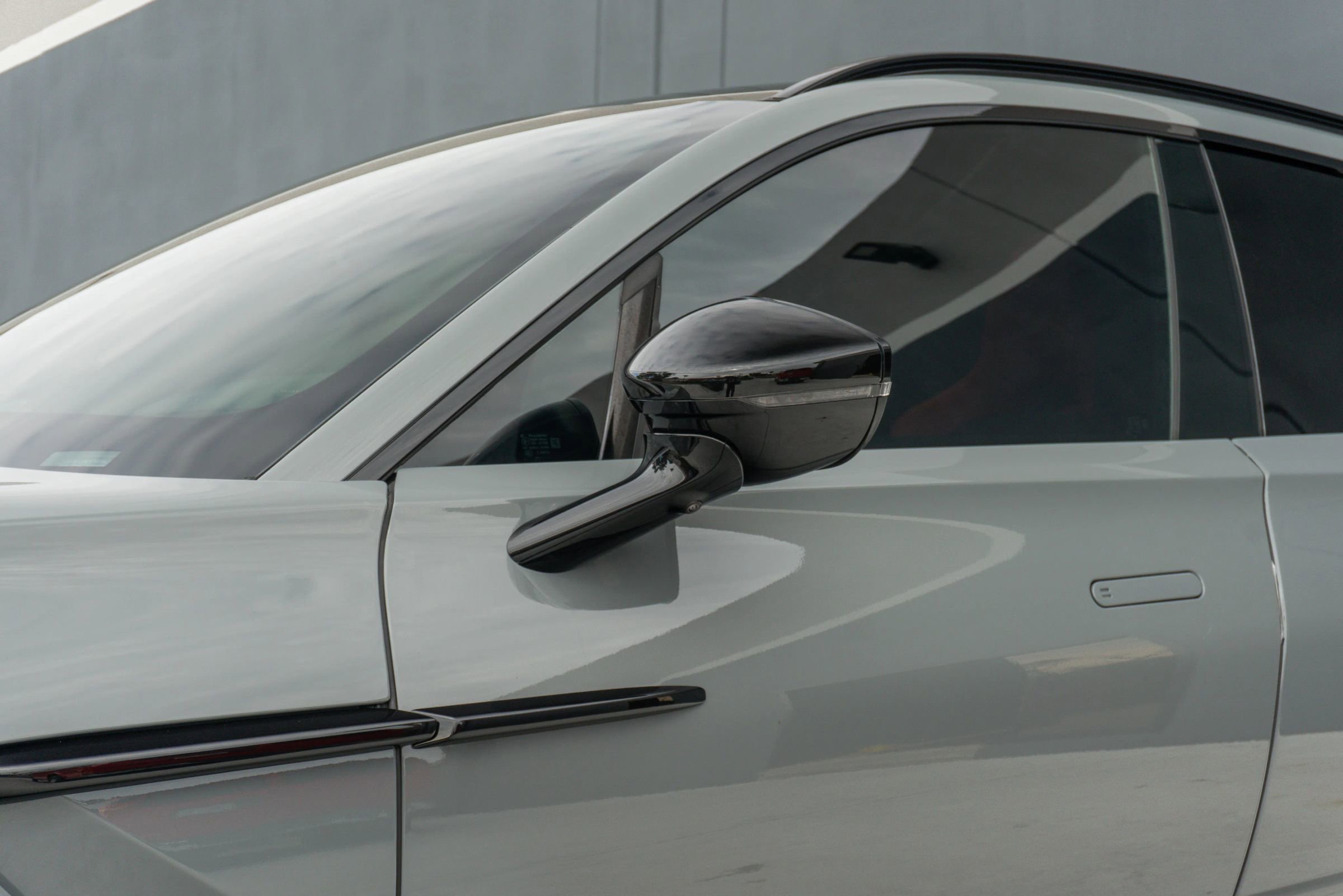Used 2025 Aston Martin DBX 707 image 29
