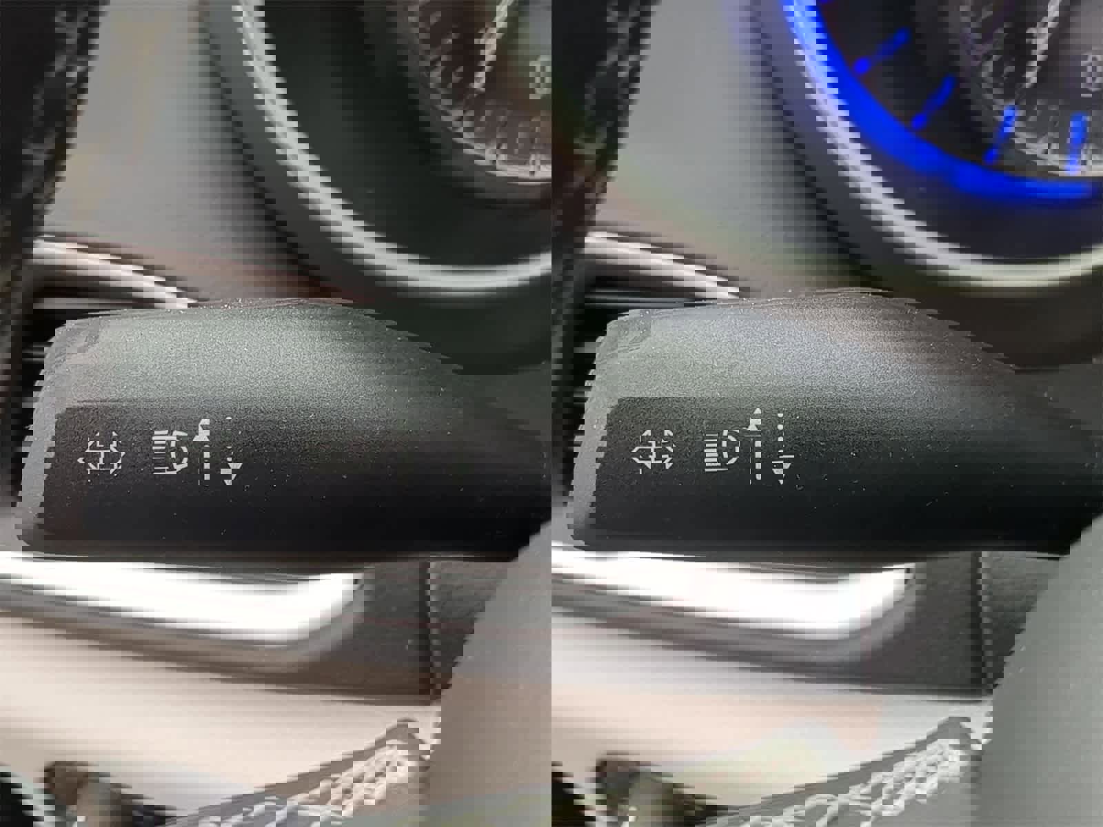 Certified 2023 Chrysler Pacifica Touring-L image 26