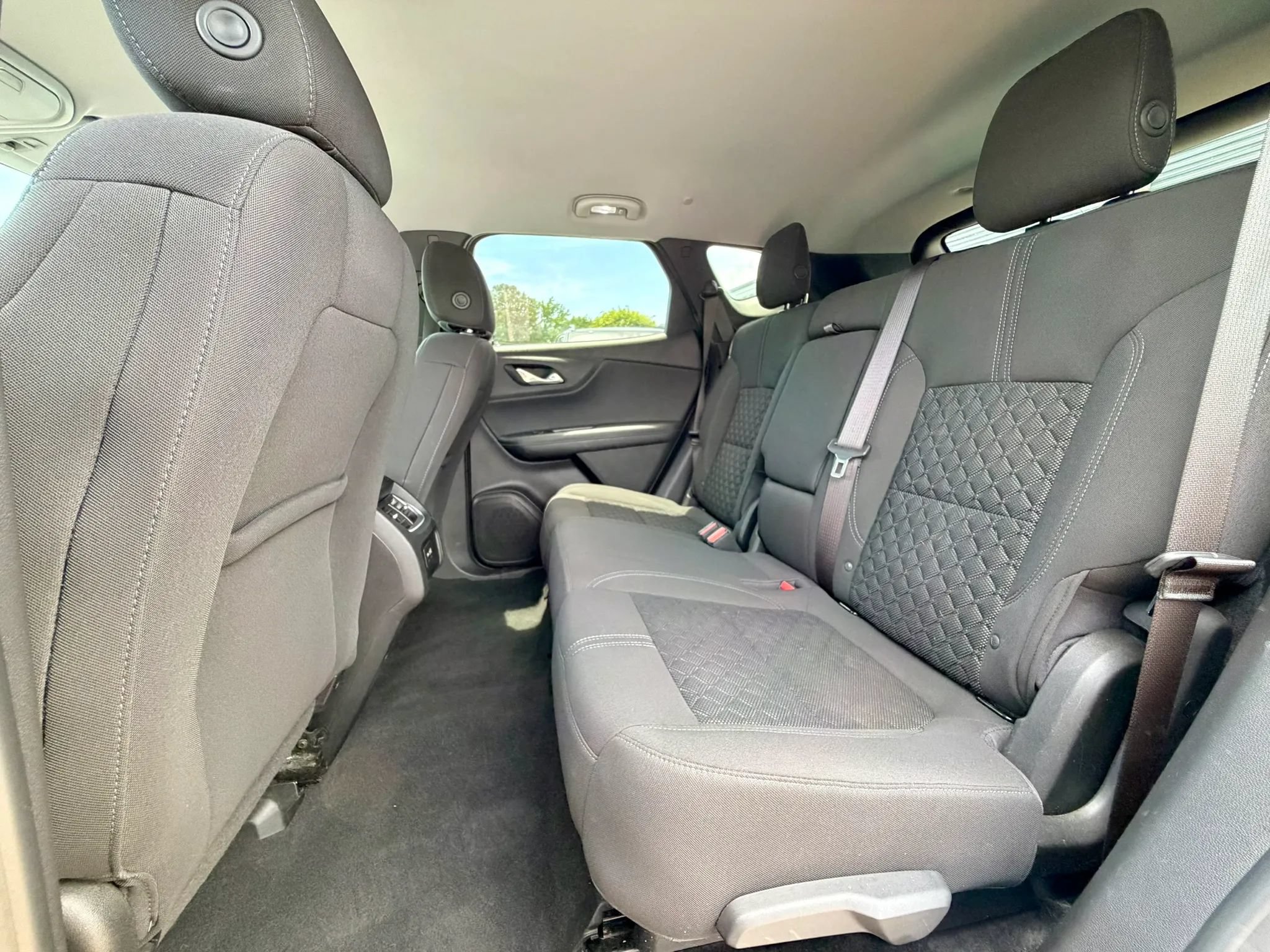 Used 2021 Chevrolet Blazer LT AWD/4WD image 28