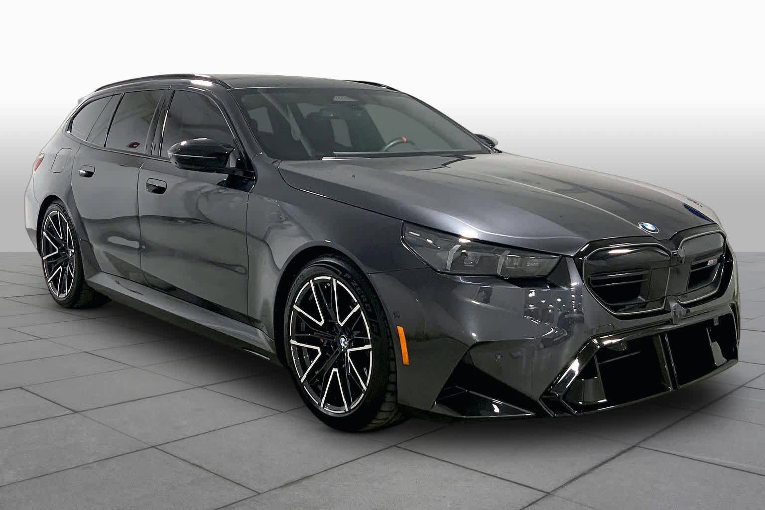 Used 2025 BMW M5 Touring w/ Executive Package AWD/4WD image 2