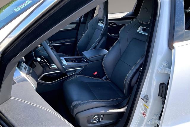 Used 2026 Jaguar F-PACE R-Dynamic S AWD/4WD image 20