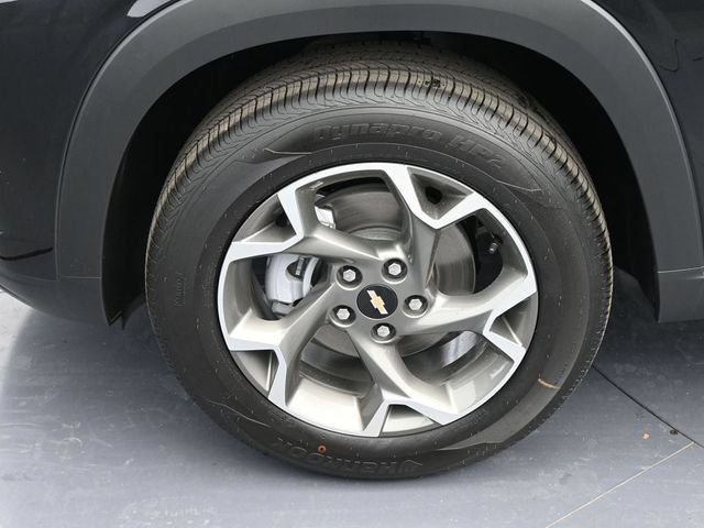 New 2026 Chevrolet Trax LT w/ Driver Confidence Package FWD image 17