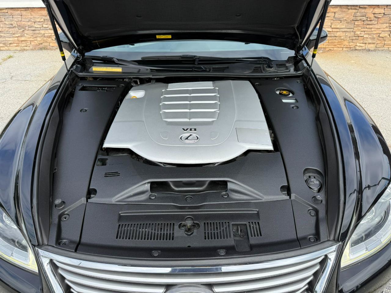 Used 2014 Lexus LS 460 AWD w/ Comfort Package image 40