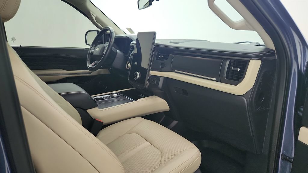 Used 2022 Ford Expedition Max Platinum RWD image 22