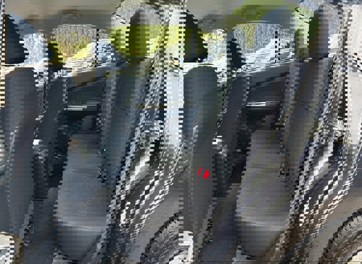 Used 2015 Subaru Impreza 2.0i image 6