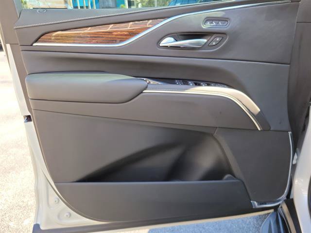 Used 2021 Cadillac Escalade Premium Luxury AWD/4WD image 41