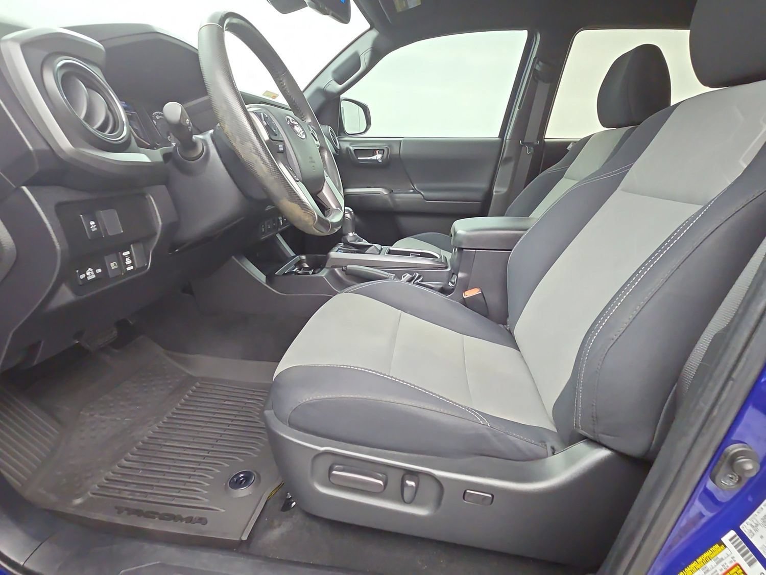 Used 2022 Toyota Tacoma TRD Sport w/ Technology Package RWD image 15