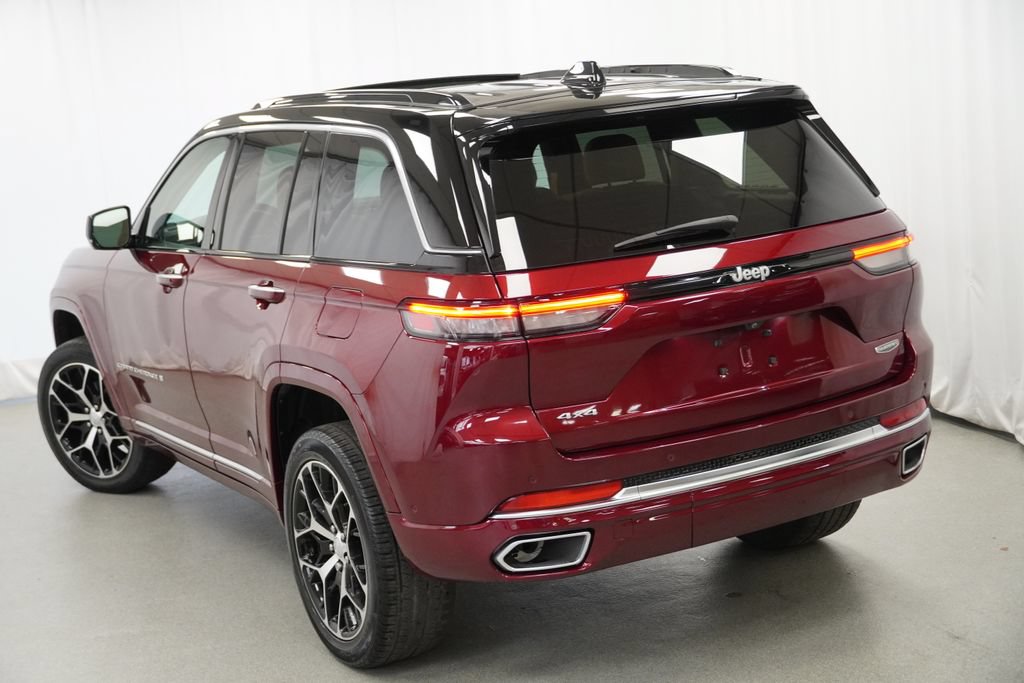 Certified 2025 Jeep Grand Cherokee Summit AWD/4WD image 11