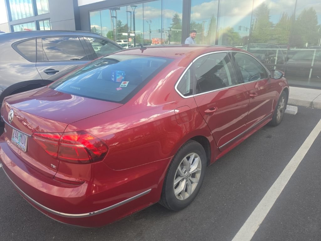 Used 2017 Volkswagen Passat 1.8T S FWD image 3