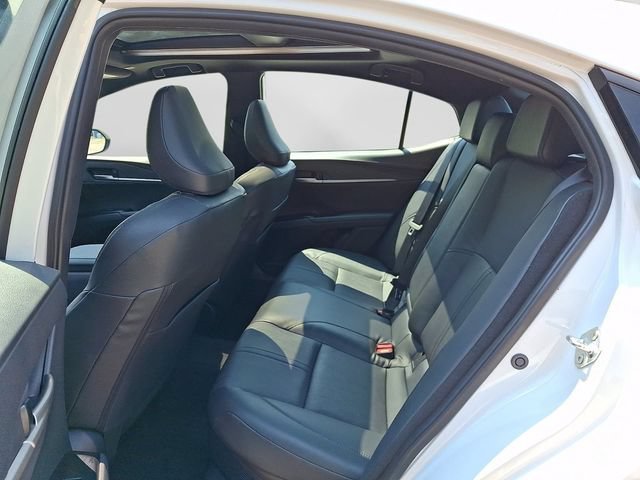 Used 2025 Toyota Camry XSE FWD image 12