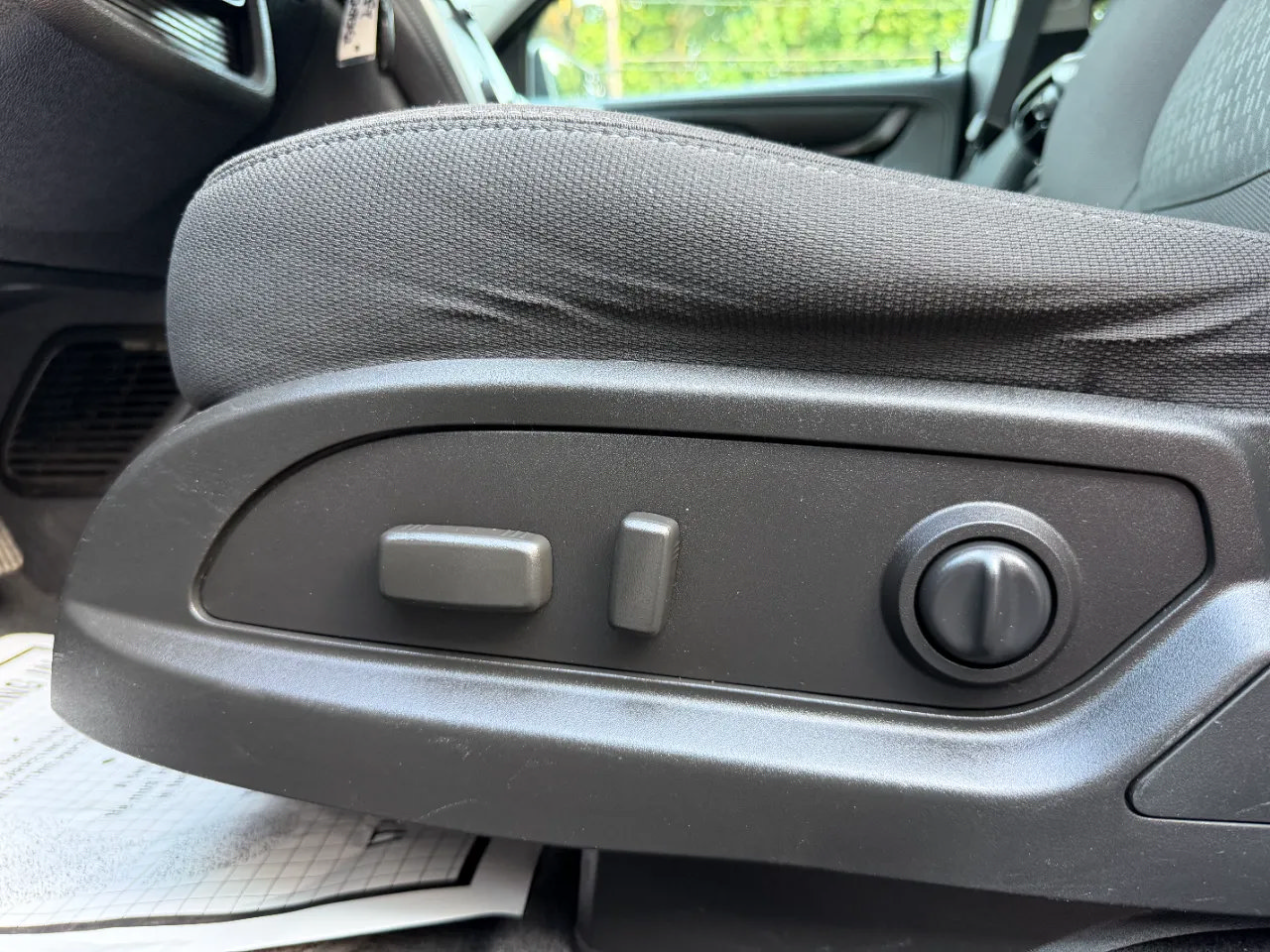 Used 2013 GMC Acadia SLE FWD image 23