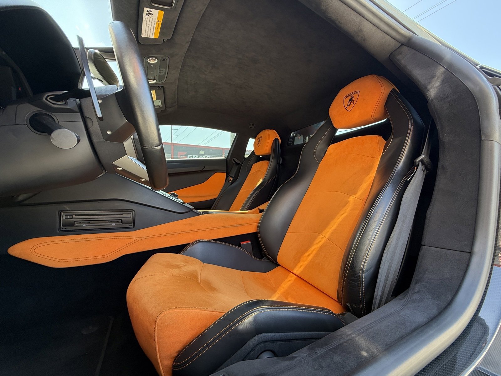 Used 2017 Lamborghini Aventador S image 14